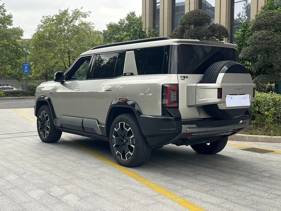 2025 Fang Cheng Bao Bao 8 Intelligent Flagship 7-Seater 3