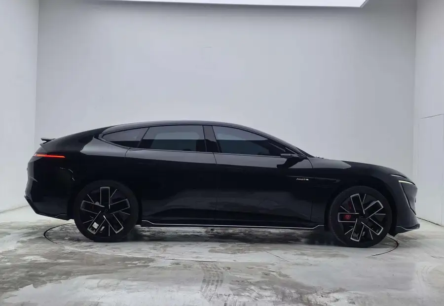 2025 Avita 12 Master Pure Electric AWD 3