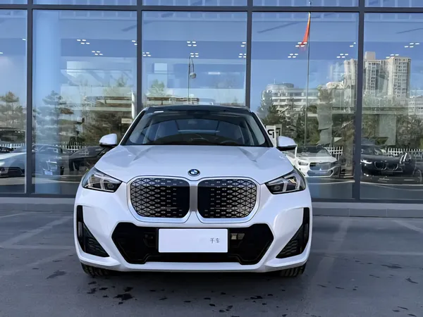 2025 BMW iX1 eDrive25L M Sport Package