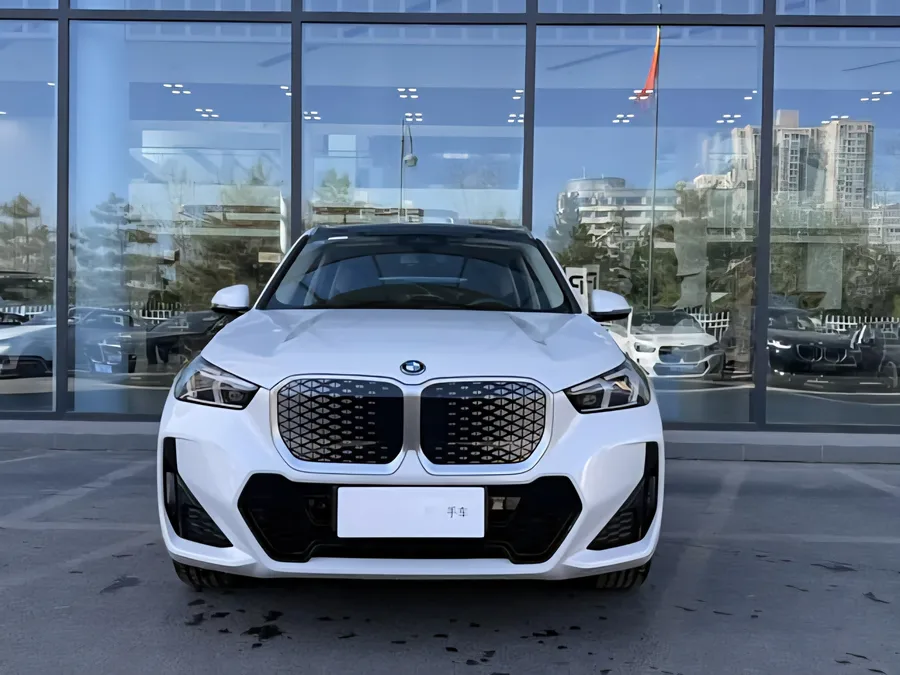 2025 BMW iX1 eDrive25L M Sport Package