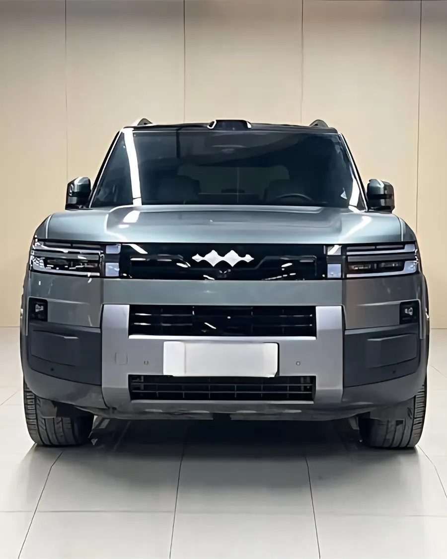 2025 TITAN 7 190KM 4WD Ultra Edition