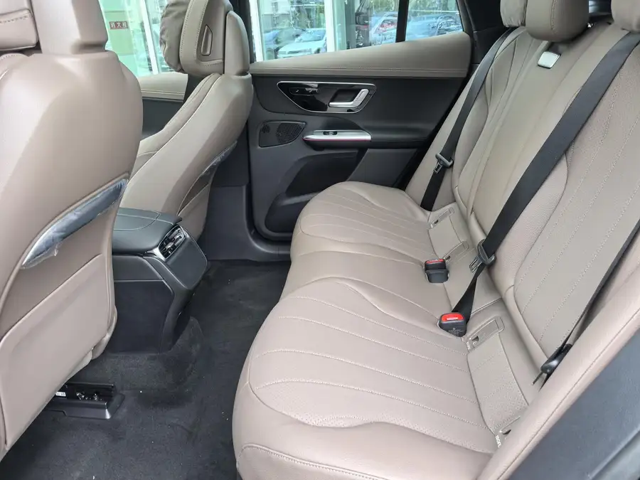 2024 Mercedes-Benz EQE SUV 500 4MATIC Luxury Version 4