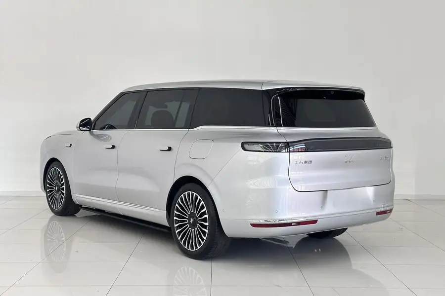 2026 IM LS9 52 Ultra 3