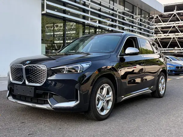 2023 BMW iX1 eDrive25L X-Line