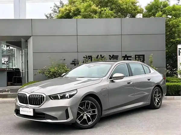 2024 BMW i5 eDrive 35L Luxury Package