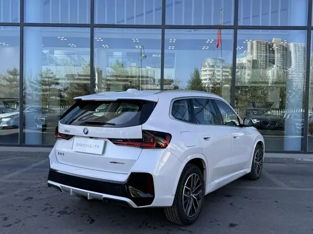 2025 BMW iX1 eDrive25L M Sport Package 3