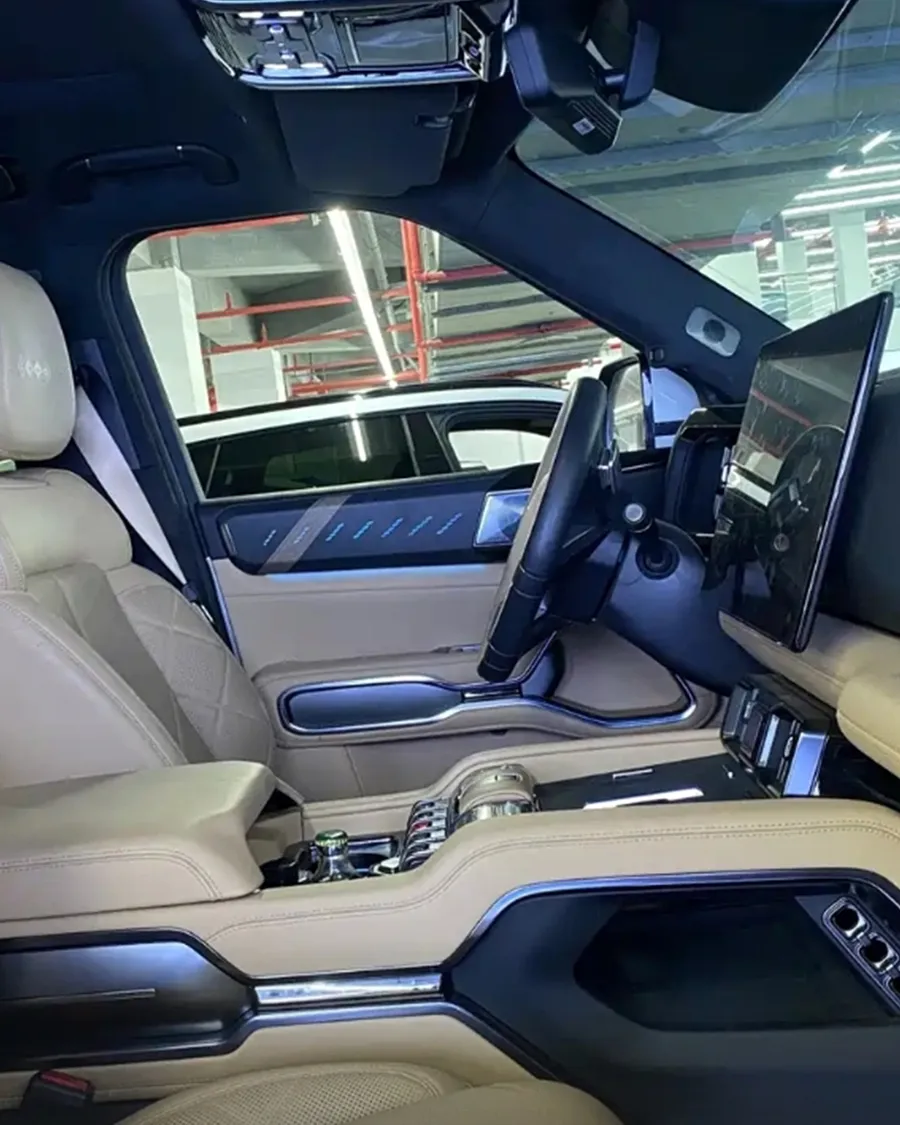 2025 Bao 8 Intelligent Brave Flagship Edition 7-Seater 4