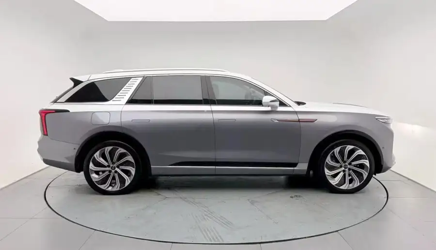 2022 Hongqi E-HS9 660km Flag Leading Edition 4-Seater 2