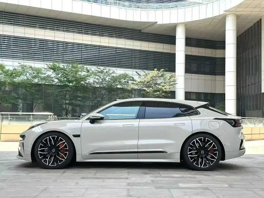 2025 Zeekr 001 YOU Version 100kWh 4WD 2