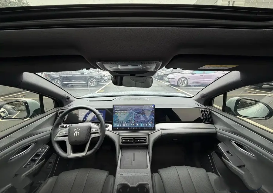 2026 BYD Song L DM-i 200KM Ultimate Version 4