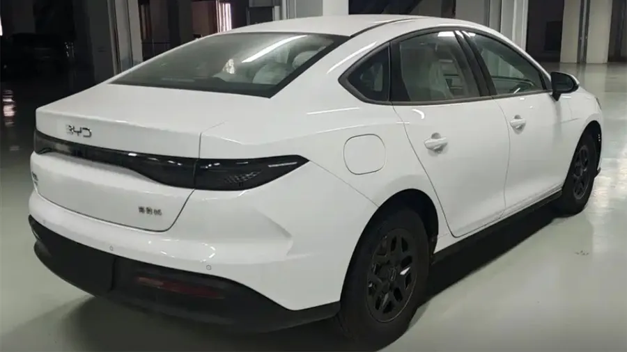 2025 BYD Seal 05 DM-i Smart Driving 55KM Luxury Edition 2