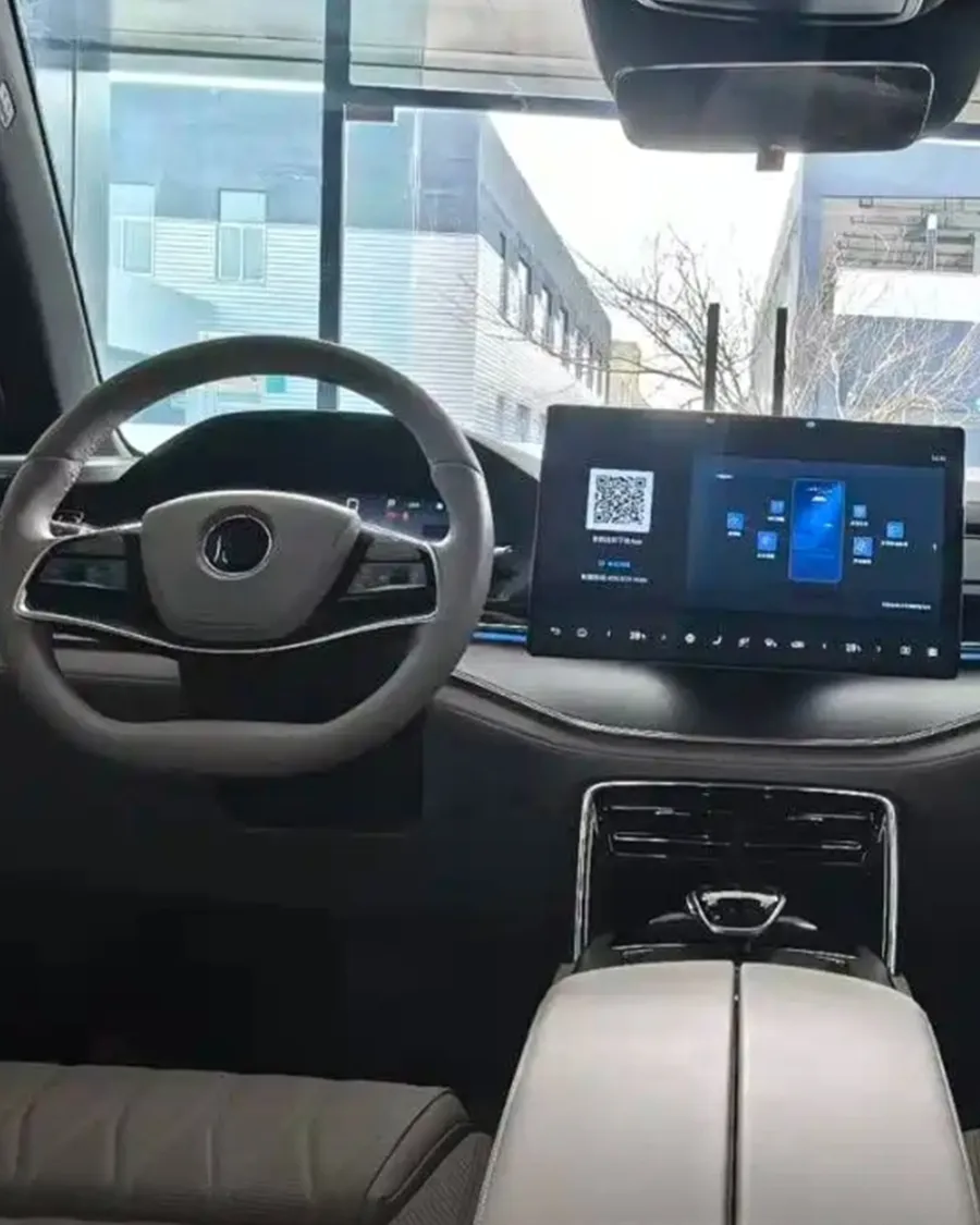 2025 BYD Tang New Energy DM-i 115KM Flagship Edition 4