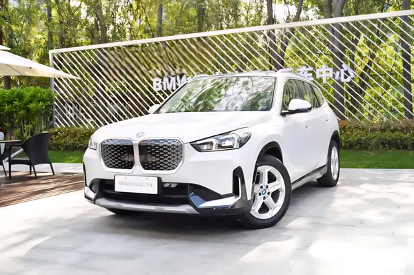 2025 BMW iX1 eDrive25L M Sport Package