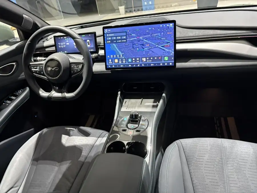 2025 BMW iX1 eDrive25L X Design Package 4