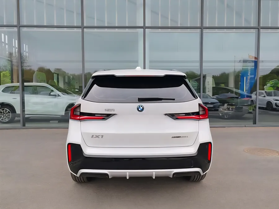 2023 BMW iX1 eDrive25L M Sport Package 2