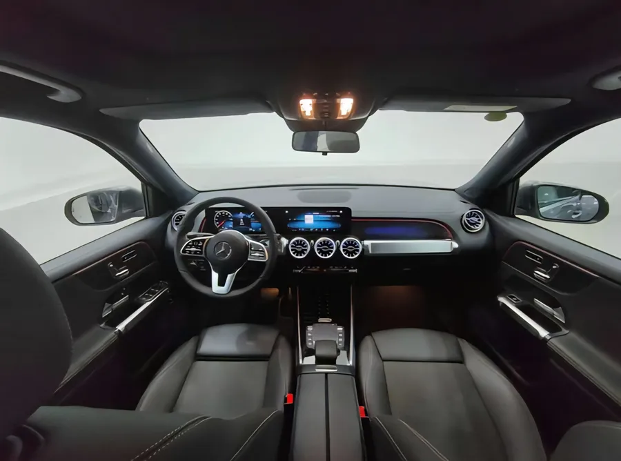 2022 Mercedes-Benz EQB 350 4MATIC 4