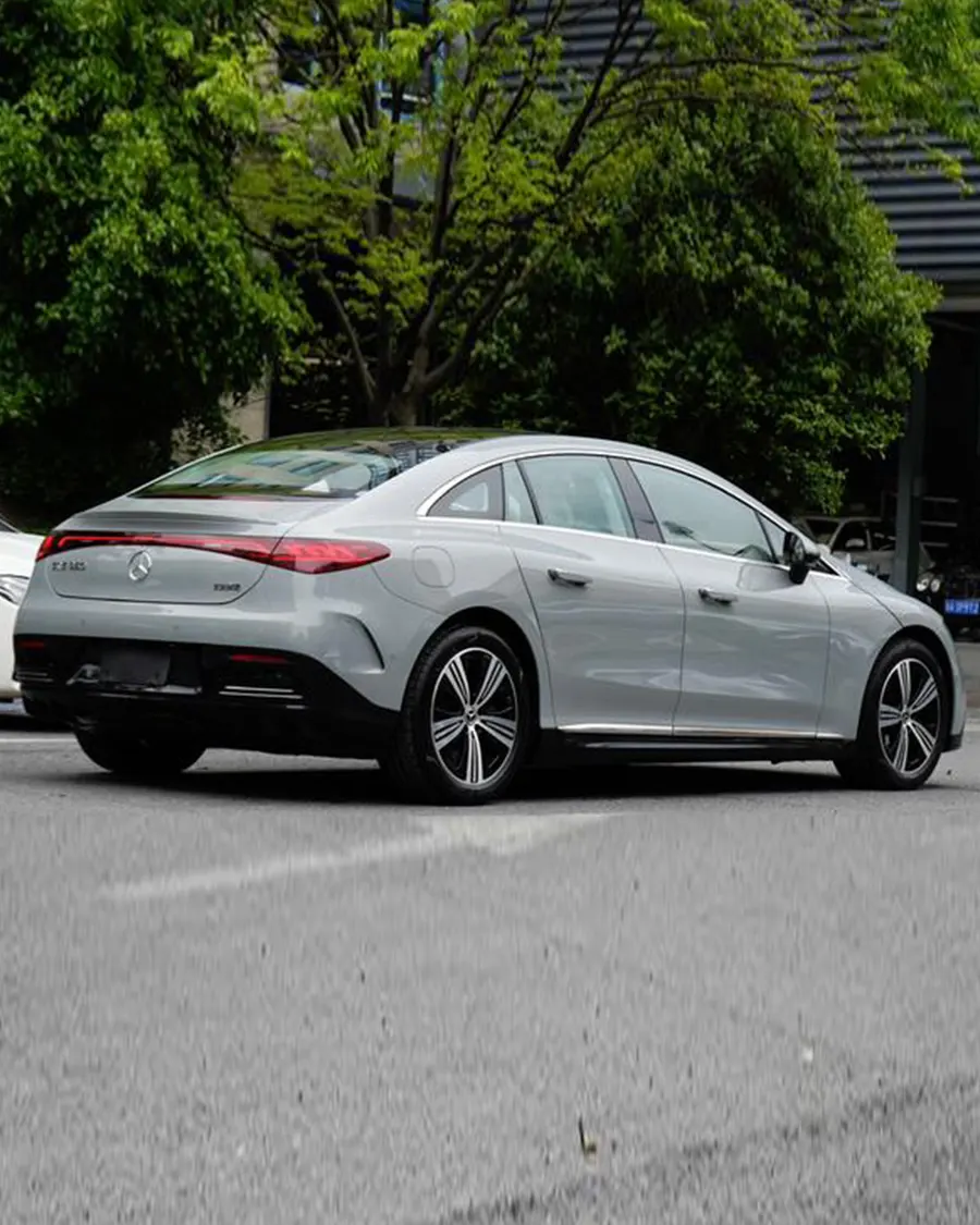 2022 Mercedes-Benz EQE 350 Luxury Edition 3