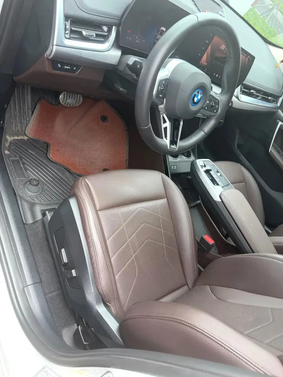 2023 BMW iX1 eDrive25L M Sport Package 4