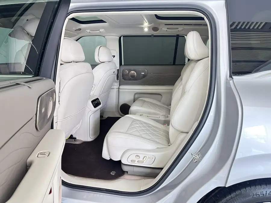 2026 IM LS9 52 Ultra 5