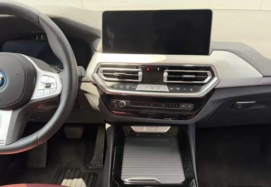 2024 BMW iX3 Pioneer Version 4