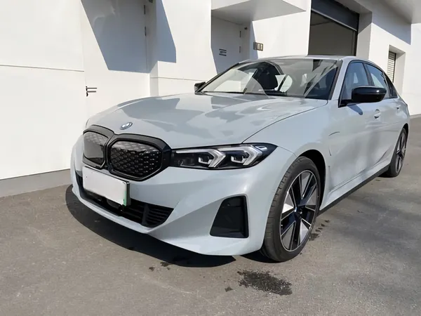 2025 BMW i3 eDrive 40 L Night Edition Package