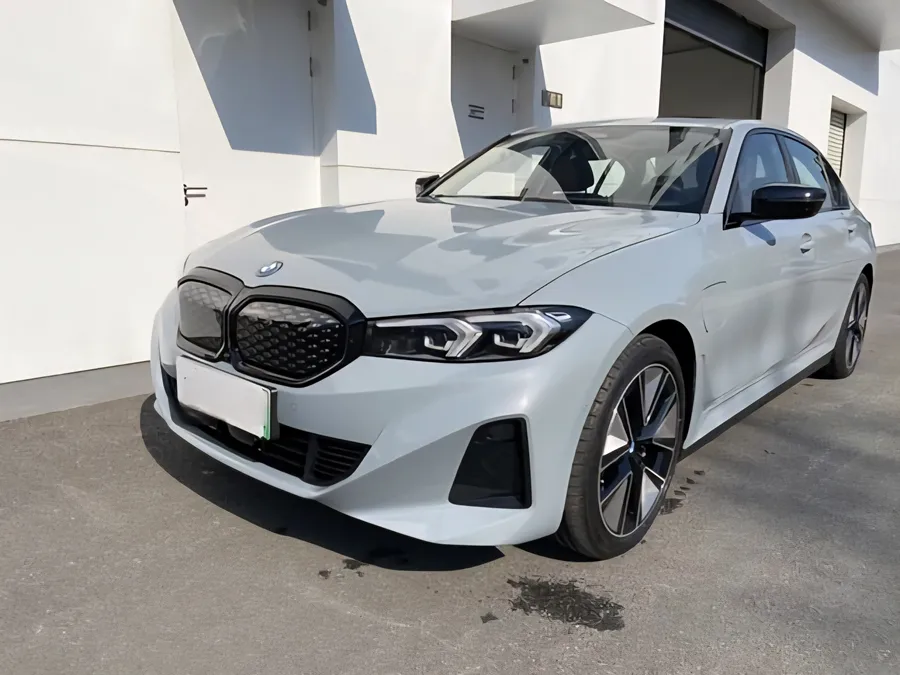 2025 BMW i3 eDrive 40 L Night Edition Package