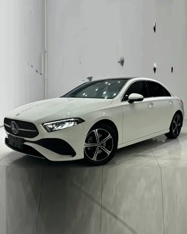 2023 Mercedes-Benz A-Class A 200 L Fashion