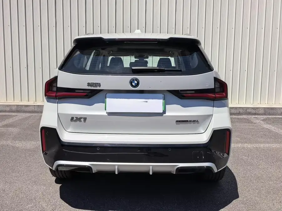 2025 BMW iX1 eDrive25L X Design Package 2