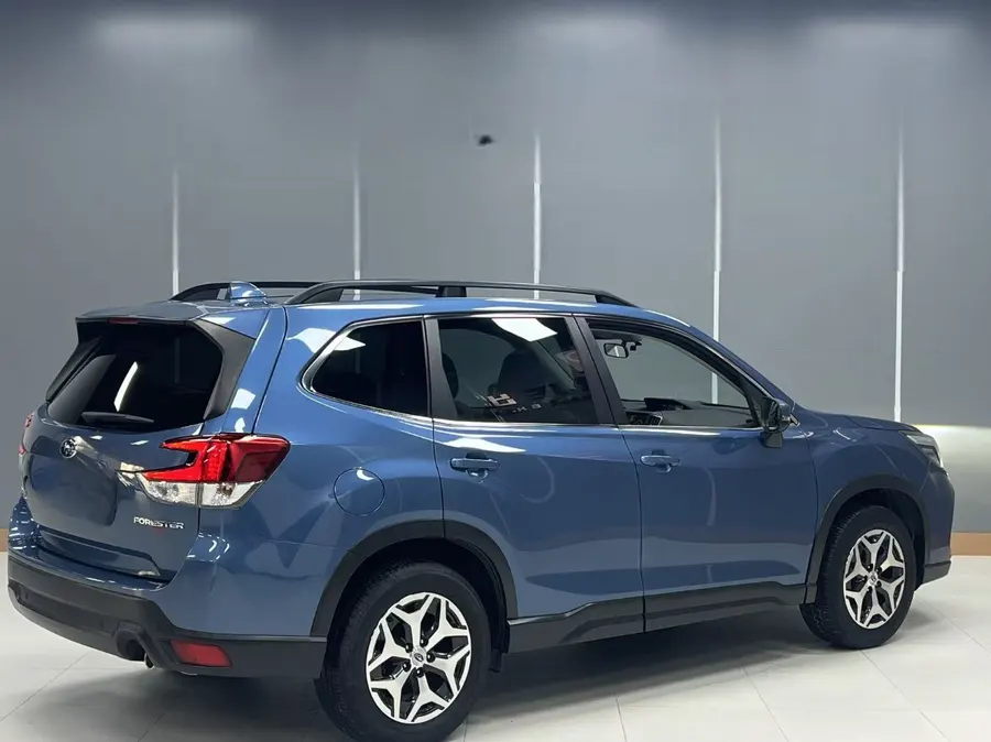 2021 Subaru Forester 2.0i Luxury Edition with EyeSight 2