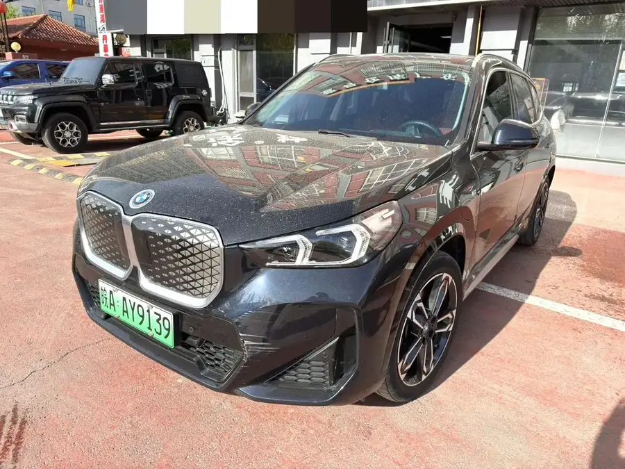 2023 BMW iX1 xDrive30L M Sport Package