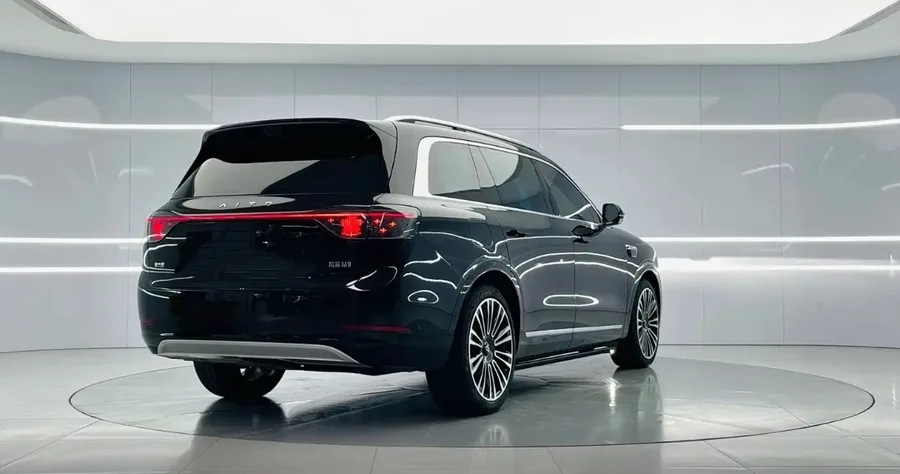 2025 AITO M9 Extended Range Ultra 52kWh 6-Seater Edition 2