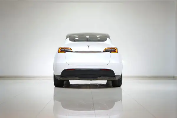 2021 Model Y Standard Range Rear‑Wheel‑Drive Version