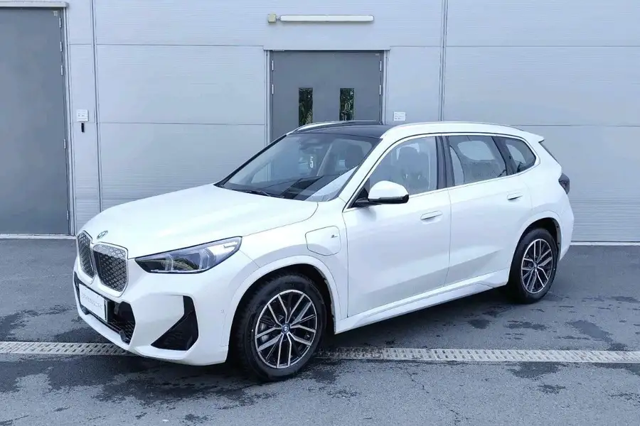 2025 BMW iX1 eDrive25L M Sport Package 3