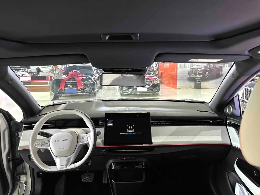 2024 Honda eNS2 Light Chaser Edition 4