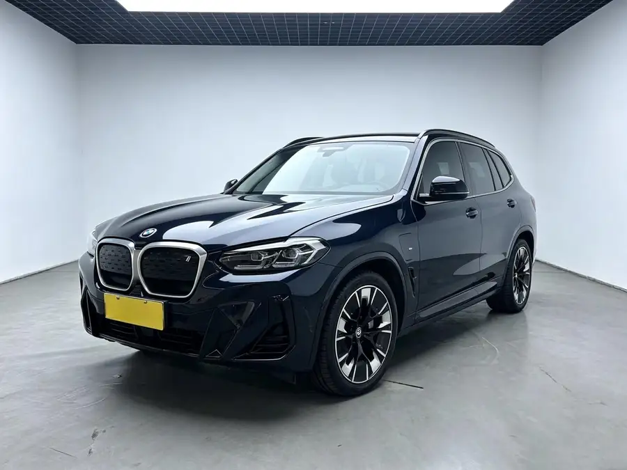 2024 BMW iX3 Pioneering Edition