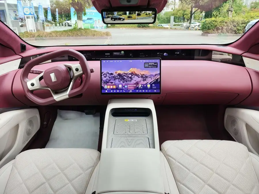 2026 Avatr 12 Facelift Royal Theater Edition 4
