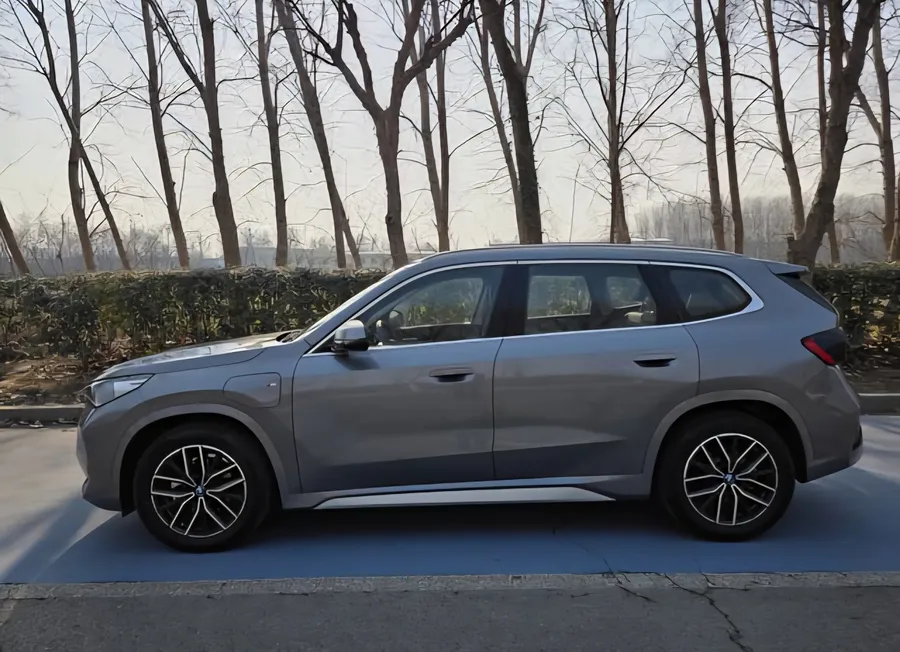 2023 BMW iX1 eDrive25L M Sport Package 2