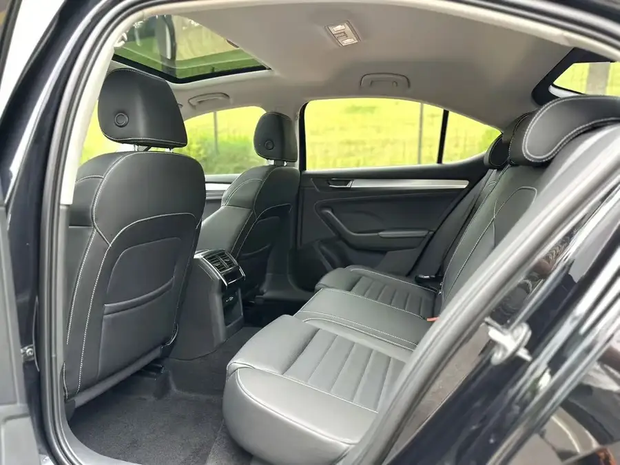 2023 Skoda Superb TSI280 DSG Premium Edition 3