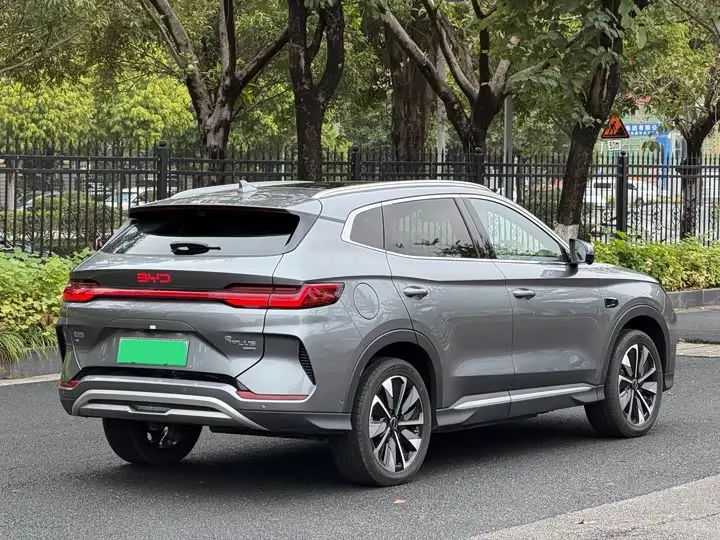 2025 BYD Song PLUS New Energy EV Smart Driving 605km Flagship Edition 3