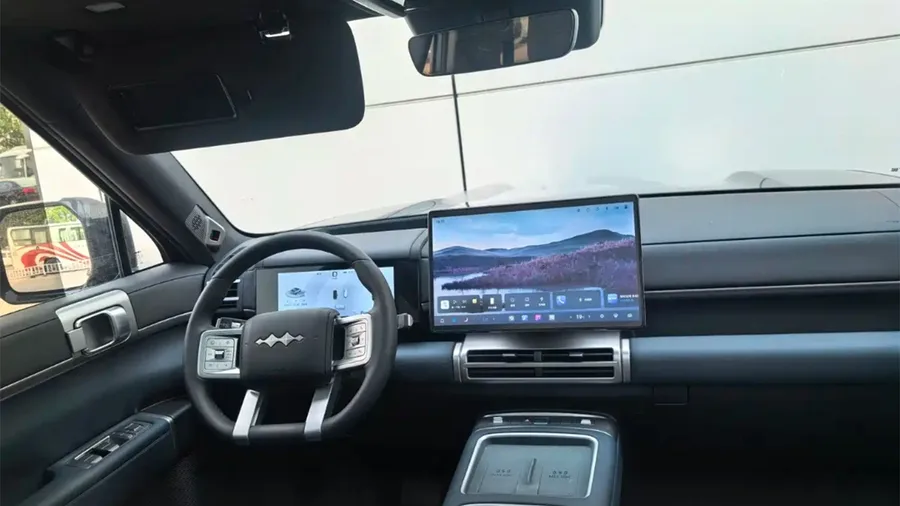 2025 Titan 7 200KM 2WD Max Version 4