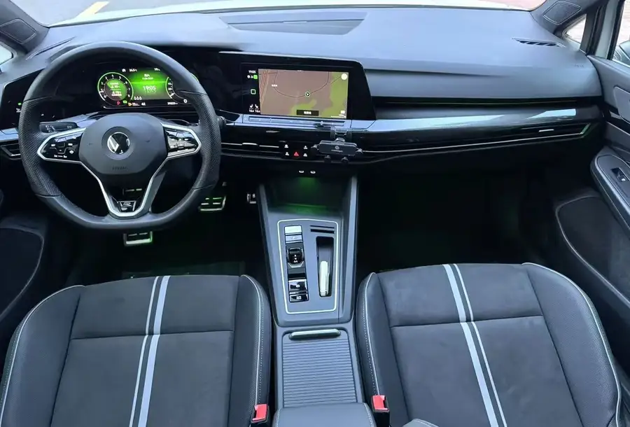 2023 Volkswagen Golf Facelift 280TSI DSG R-Line Lite 4