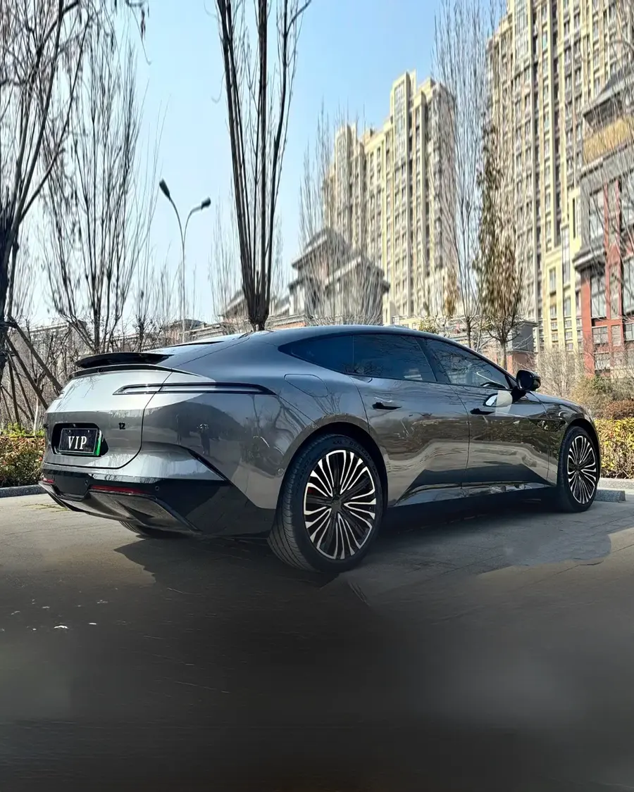 2025 AVATR 12 Ultra EREV Edition 2