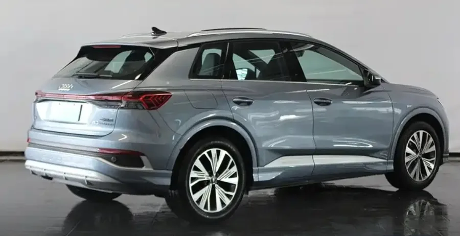 2024 Audi Q4 e-tron 40 e-tron Executive Edition 3