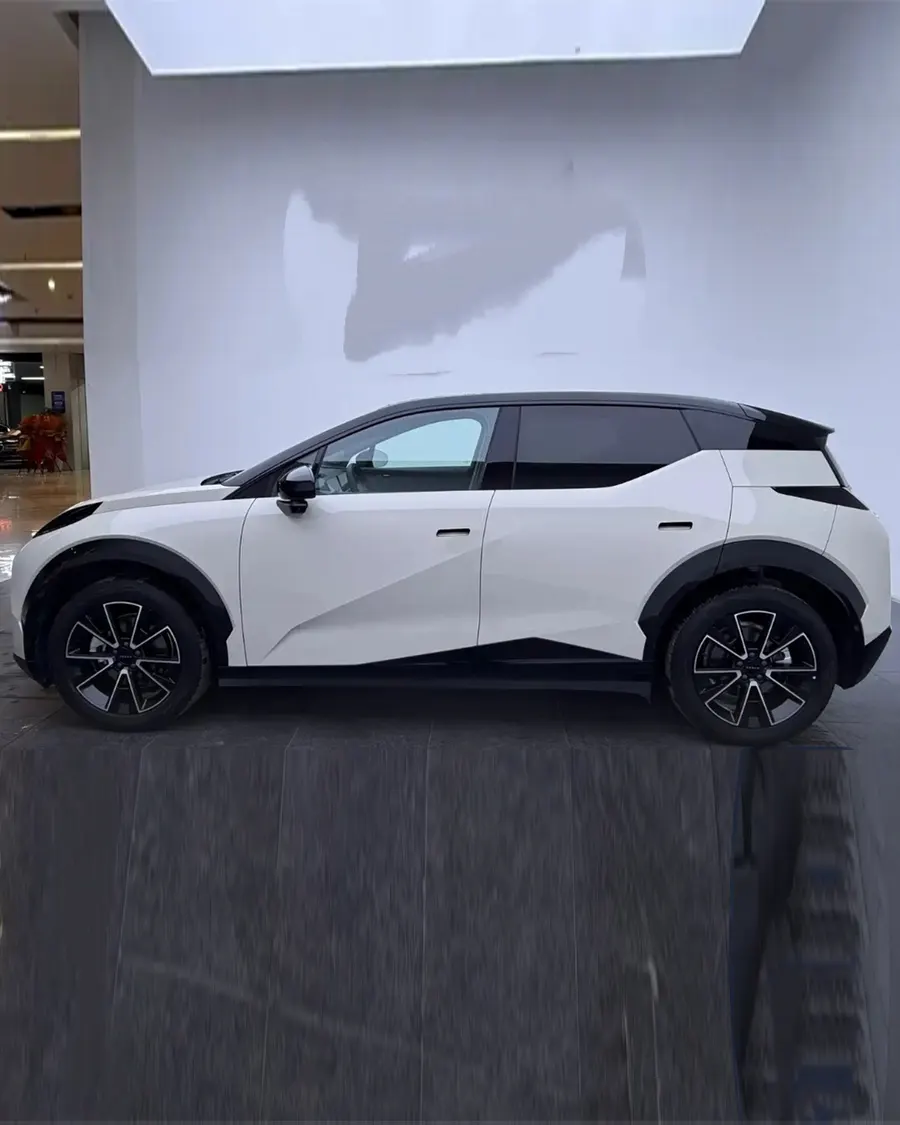 2025 ZEEKR X 5-Seater Long Range Edition 2
