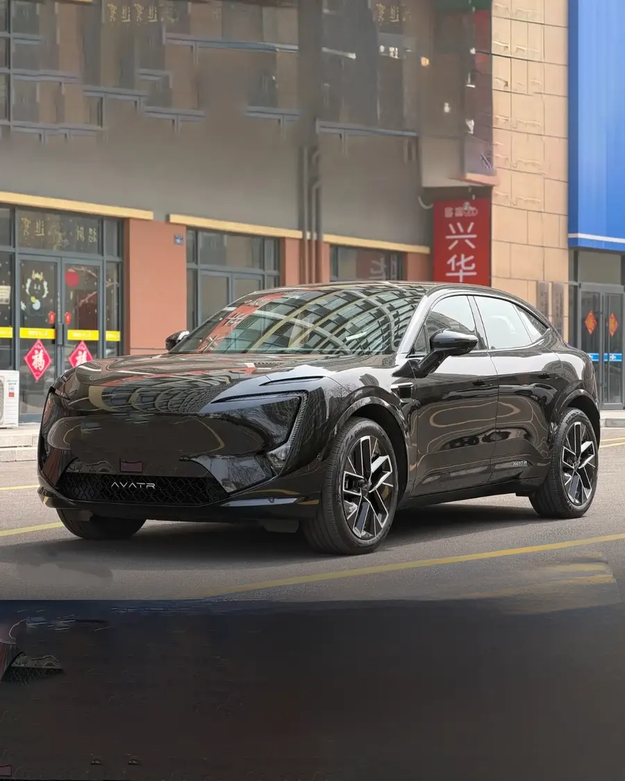 2025 AVATR 11 Facelift Max EREV Edition 2
