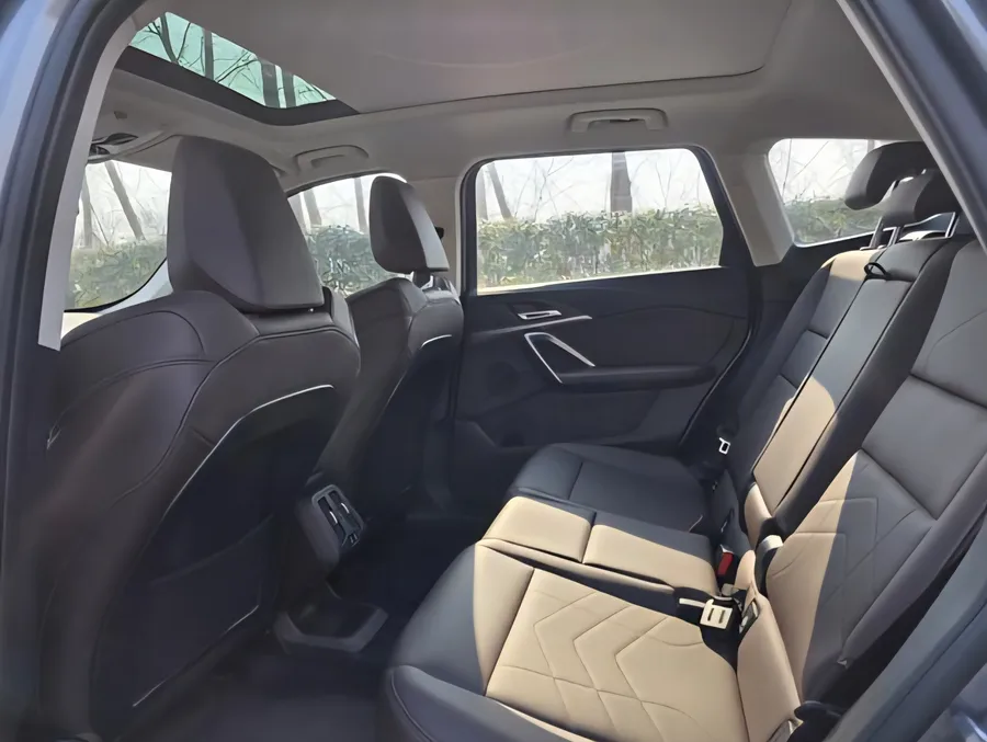 2023 BMW iX1 eDrive25L M Sport Package 4