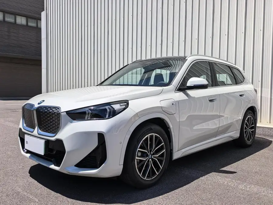 2025 BMW iX1 eDrive25L M Sport Package 2
