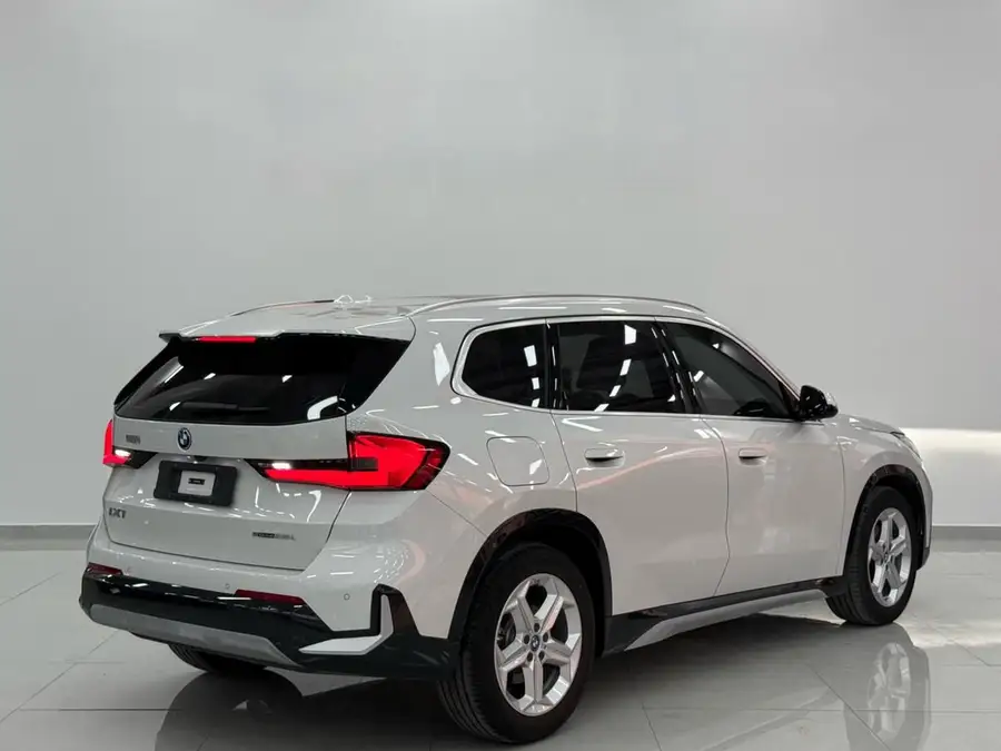2025 BMW iX1 eDrive25L X Design Package 2