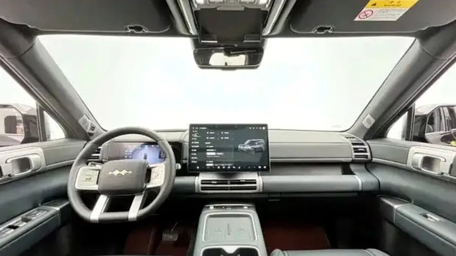 2025 Titan 7 200KM 2WD Max Version 4