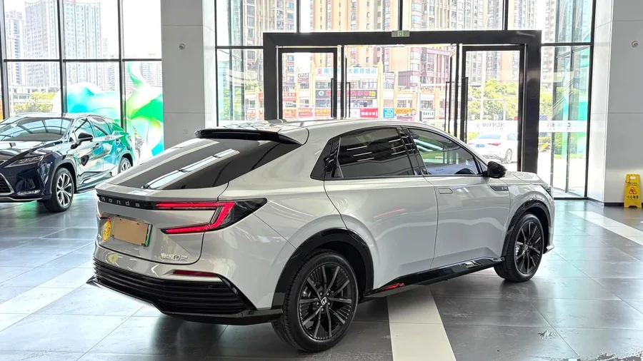 2024 Honda eNP2 Advanced Edition 3
